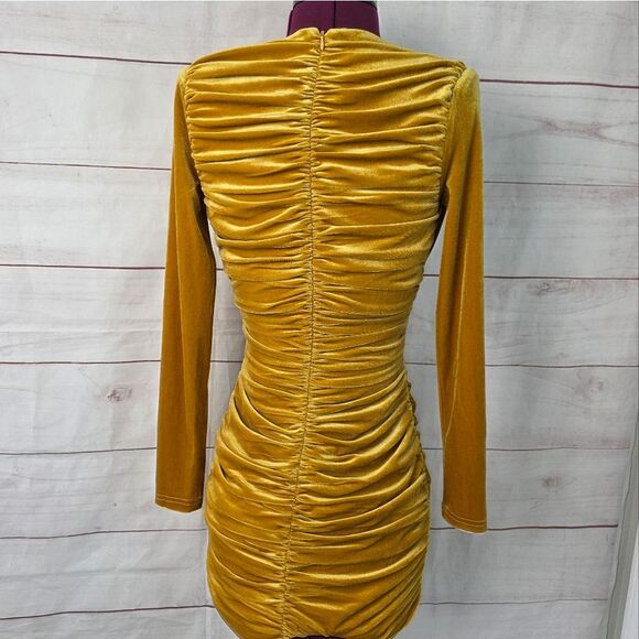 Miss Circle Infinite Love Deep V Velvet Dress Womens‎ Size XS - Picture 6 of 14